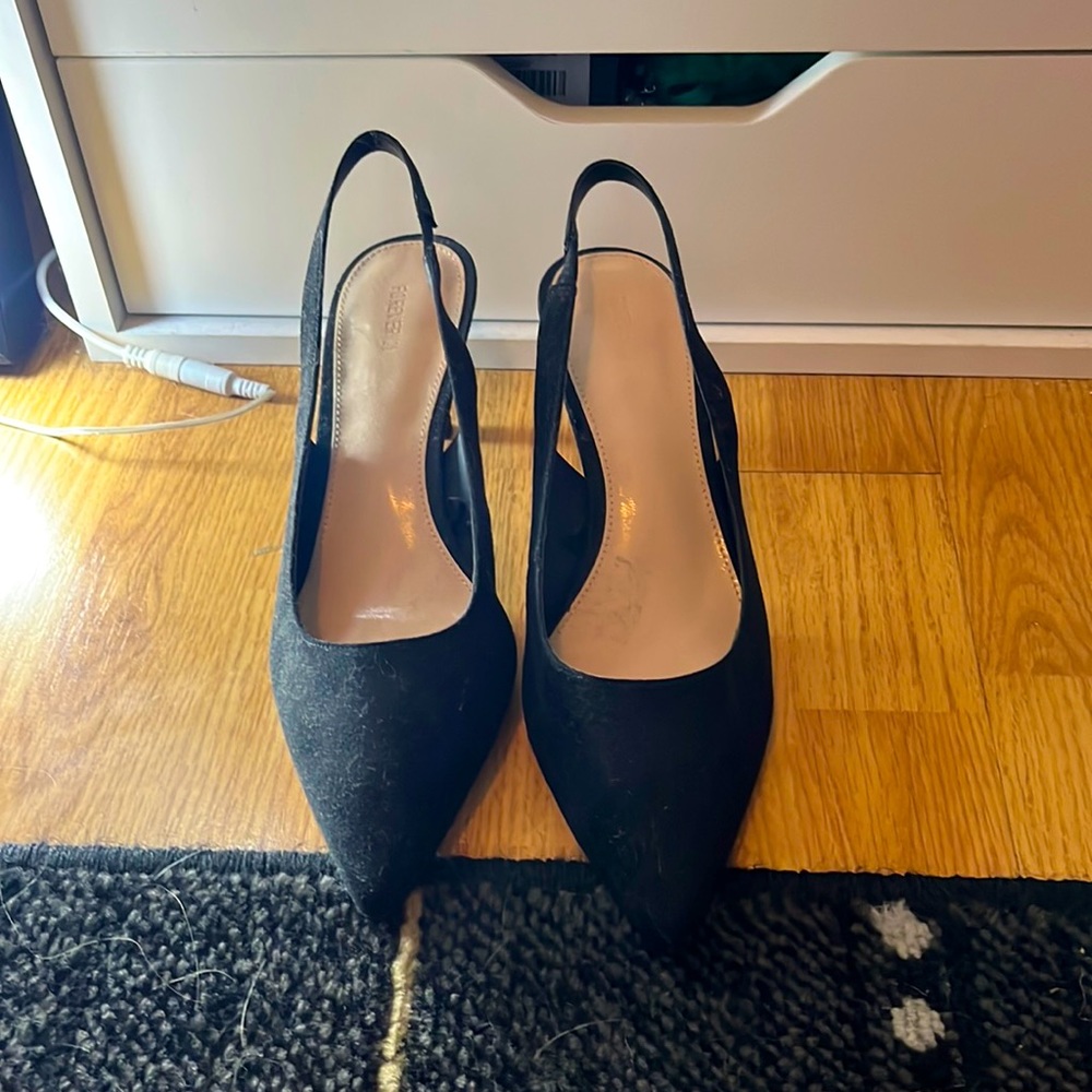 Black kitten heels